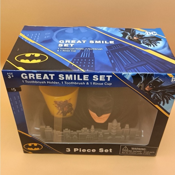 DC Batman 3 piece Smile Set - Picture 1 of 9